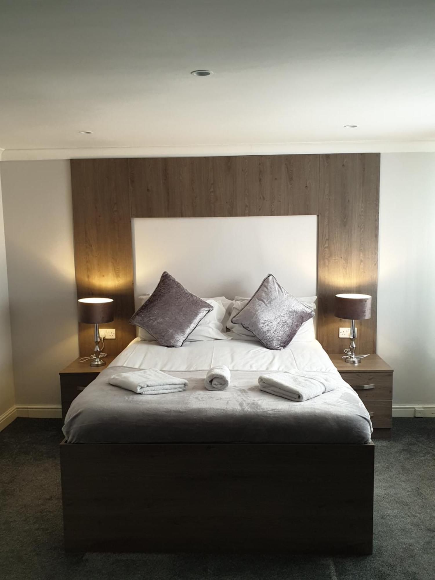 The White Horse Lodge Hotel เทิร์สก์ ภายนอก รูปภาพ