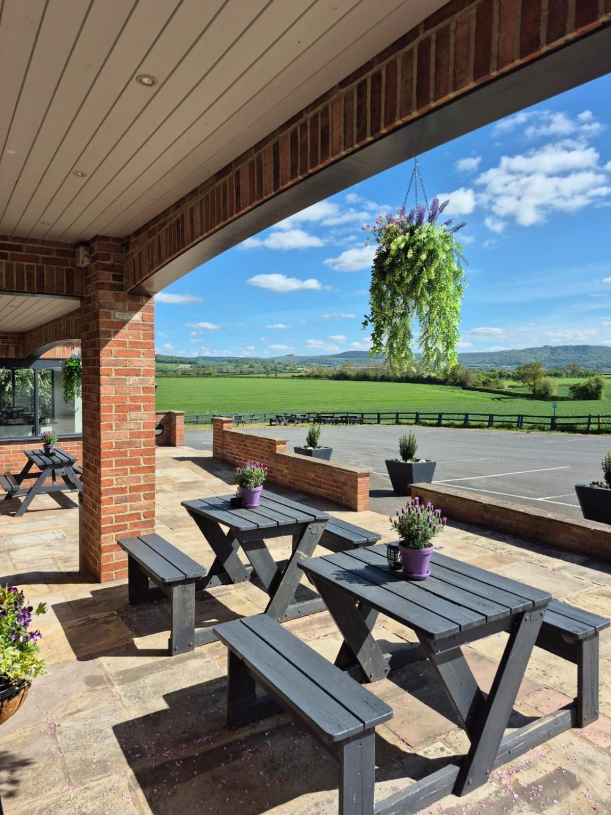 The White Horse Lodge Hotel เทิร์สก์ ภายนอก รูปภาพ